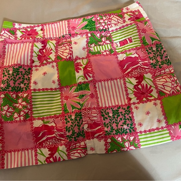 Lily Pulitzer skirt size 6 with hidden built in shorts - Picture 4 of 6